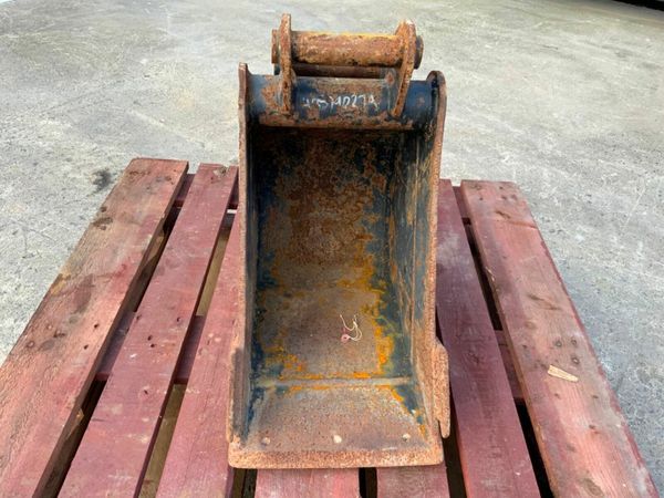 12" MINI DIGGER  BUCKET..........40mm PINS ...219. 377213856