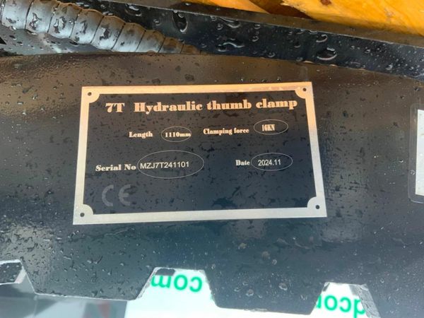 UNUSED HYDRAULIC THUMB GRAB.....5/8t....244w. 377213819