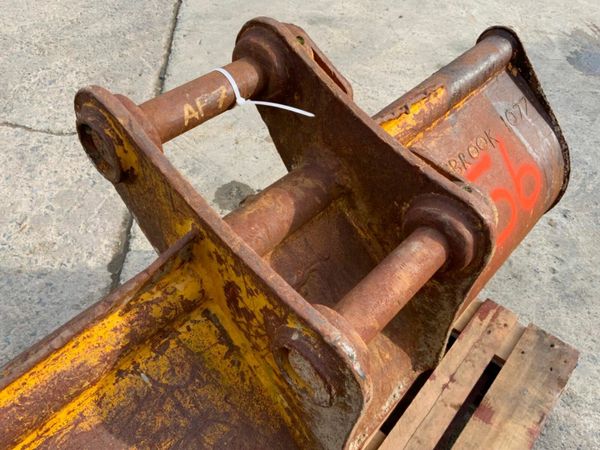 72" CAT GRADING BUCKET.....65mm PINS.........156w. 377213961