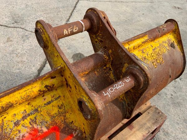 72" CAT GRADING BUCKET........65mm PINS.....157w. 377213918