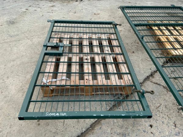 DOUBLE WIRE ENTRANCE GATES / FENCING.....160. 377214064