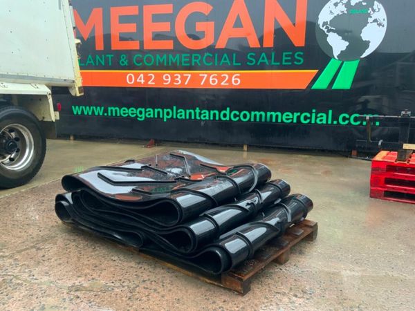 55"  X 12mm CHEVRON RUBBER MATTING.......574. 377214120