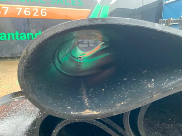 55"  X 12mm CHEVRON RUBBER MATTING.......574. 377214132