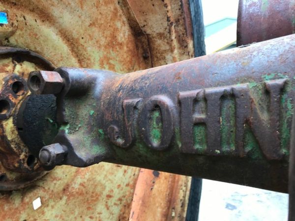*** JOHN DEERE MODEL A .....BARN FIND  **** 377214341
