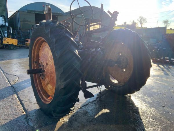 *** JOHN DEERE MODEL A .....BARN FIND  **** 377214345