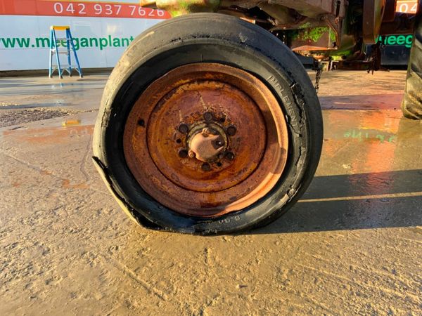 *** JOHN DEERE MODEL A .....BARN FIND  **** 377214357