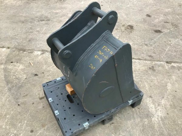 *** 24"  DIGGING BUCKET ......45mm PINS.....10H ** 377214311