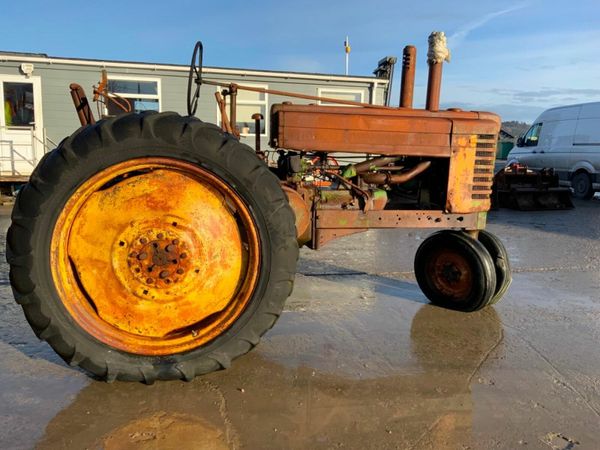 *** JOHN DEERE MODEL A .....BARN FIND  **** 377214329