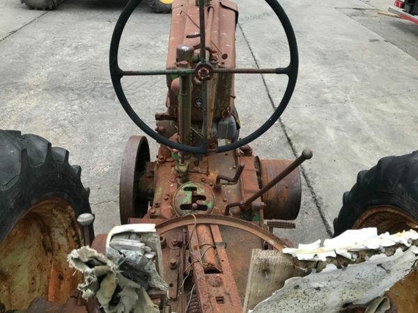 *** JOHN DEERE MODEL A .....BARN FIND  **** 377214330