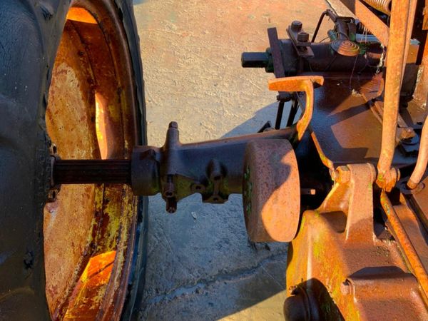 *** JOHN DEERE MODEL A .....BARN FIND  **** 377214335