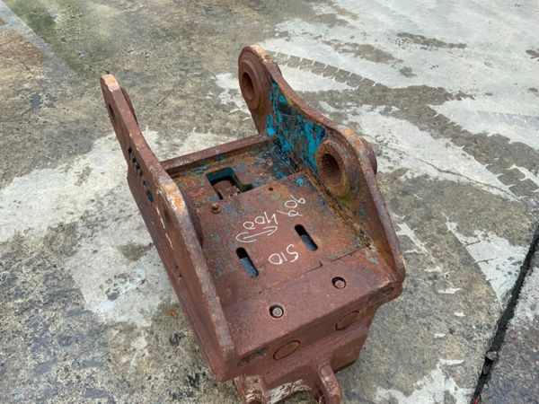 LEMAC HYDRAULIC QUICK HITCH....90mm PINS....38mh. 377214410