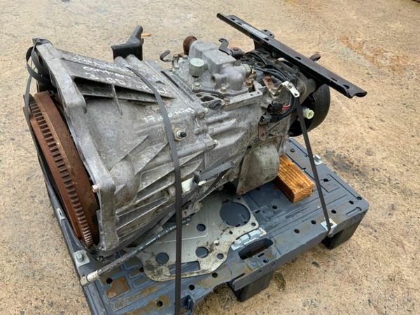 MITSUBISHI CANTER MANUAL GEARBOX...5 SPEED. 377214550