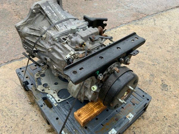 MITSUBISHI CANTER MANUAL GEARBOX...5 SPEED. 377214552