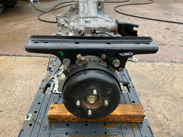 MITSUBISHI CANTER MANUAL GEARBOX...5 SPEED. 377214553