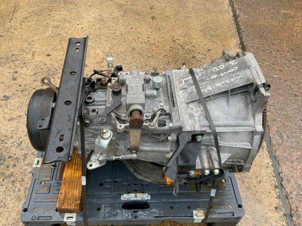 MITSUBISHI CANTER MANUAL GEARBOX...5 SPEED. 377214556