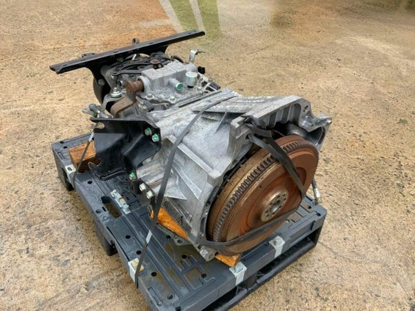 MITSUBISHI CANTER MANUAL GEARBOX...5 SPEED. 377214557