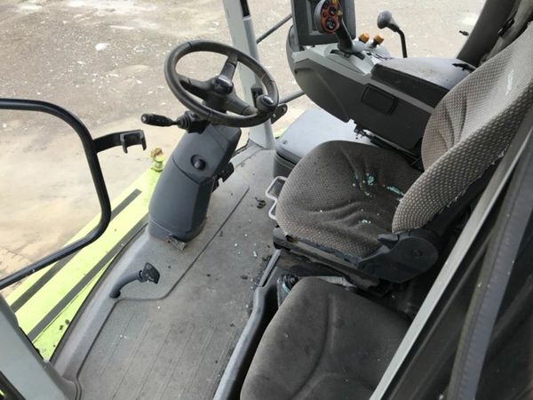 *** CLAAS TUCANO COMBINE  *** 377214530