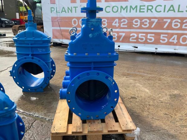 CAST IRON WATERMAIN SLUICE VALVES....1602 377214673