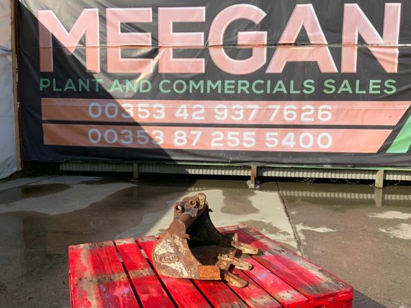 18" MICRO DIGGING BUCKET....25mm PINS...1251/10. 377214845