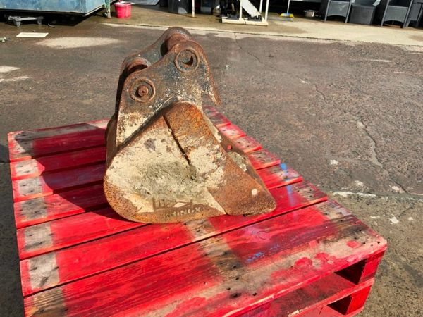 12" MINI DIGGER BUCKET.....30mm PINS.....RHIN. 377214876