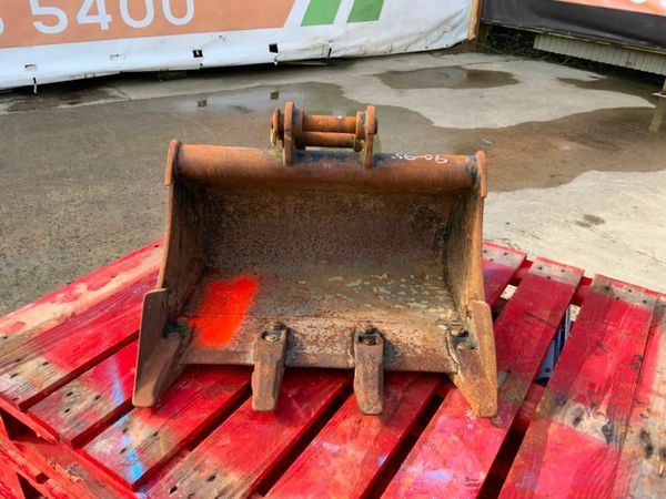 24" MINI DIGGER BUCKET......30mm PINS....127 377214962