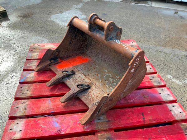 24" MINI DIGGER BUCKET......30mm PINS....127 377214964