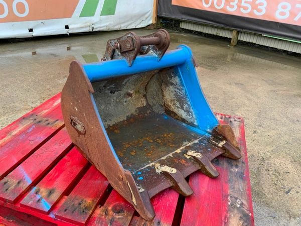 24" KEEN MINI DIGGER BUCKET...30mm PINS.....1012. 377214975