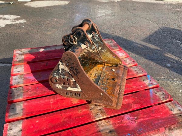 18" MINI DIGGER BUCKET......30mm PINS....1714.. 377214988