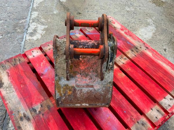 12" MINI DIGGER BUCKET.......30mm.....123. 377215003