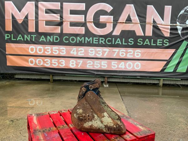 12" MINI DIGGER BUCKETS.......30mm.......173. 377215010