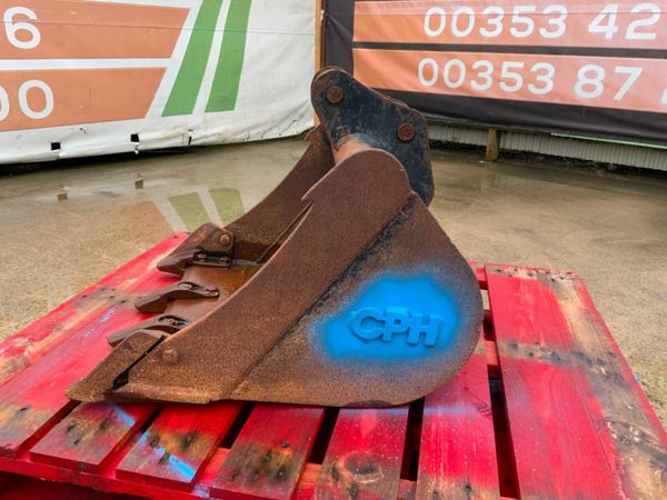 24" MINI DIGGER BUCKET....30mm PINS......3018. 377215115