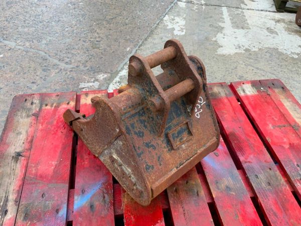 12" MINI DIGGER BUCKET......30mm PINS...CPH12. 377215281