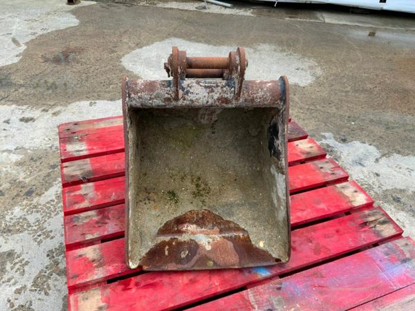 18" MINI DIGGER BUCKET....30mm PINS.....#140. 377215226