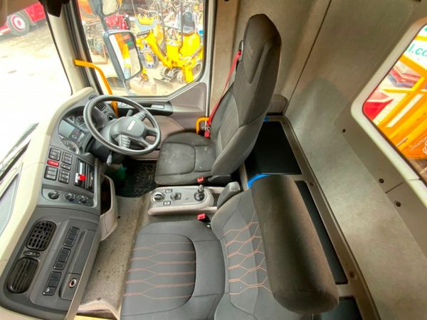 DAF LF TWIN CHAMBER AUGER DRIVE HOT BOX. 377215312