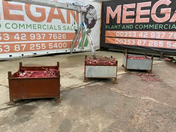 COMBI SAFE MESH BARRIER RETAINING CLAMPS. 377215463