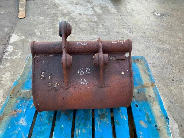 24" GEITH DIGGING BUCKET....30mm PINS...REPAIRS. 377215562