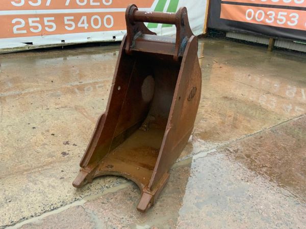 24" BMC DIGGING BUCKET......80mm PINS....501mh. 377215674