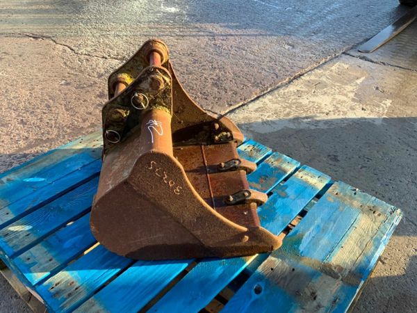 24" MINI DIIGER BUCKET.......30mm PINS....#2 377215693