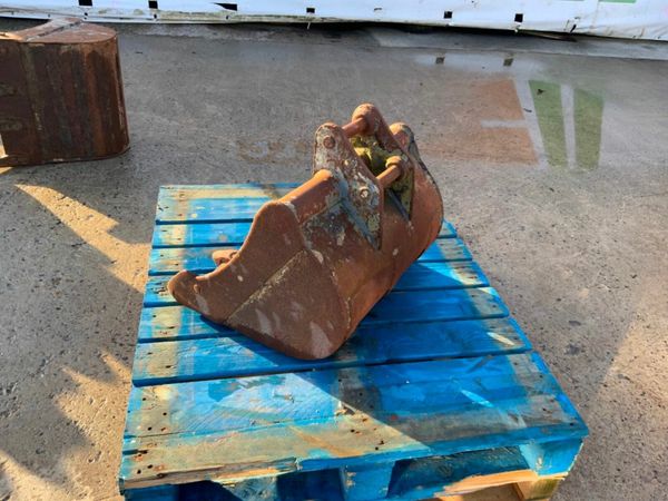 24" MINI DIIGER BUCKET.......30mm PINS....#2 377215696