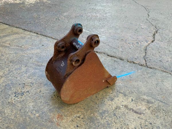 12" MINI DIGGER BUCKET....30mm PINS....180120. 377215720