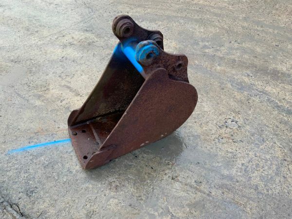 12" MINI DIGGER BUCKET....30mm PINS....180120. 377215728