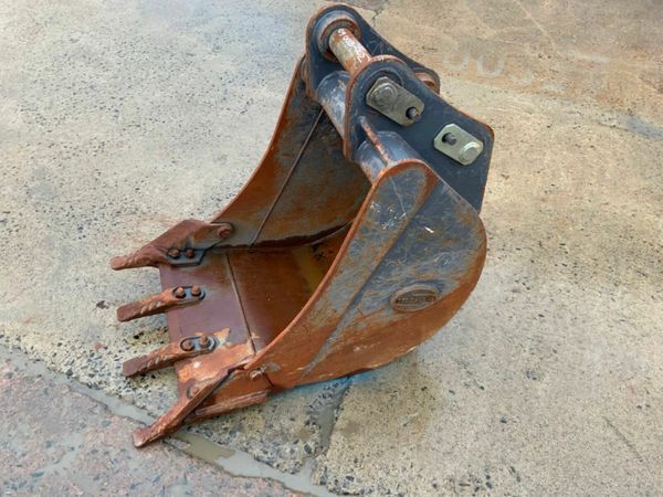 24" STRICKLAND BUCKET.....50mm PINS.....GAP24. 377215737