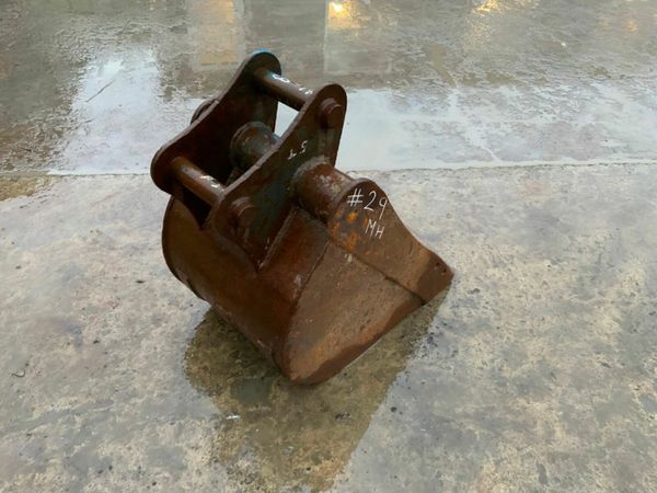 18" DIGGING BUCKET.........45mm PINS.........28mh. 377215803