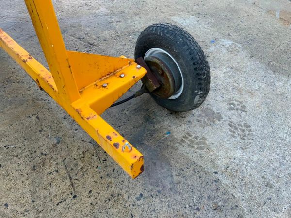 SINGLE AXLE BRAKED TRAILER ASSEMBLY. 377215974