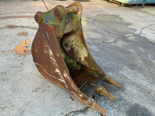 24" TOOTHED BUCKET....65mm PINS......#5/65.. 377215929