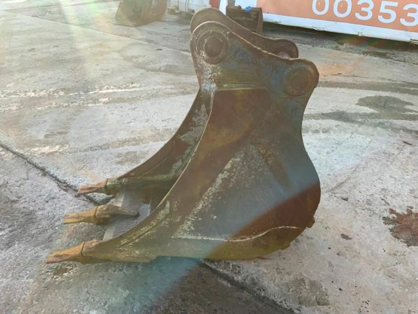 24" TOOTHED BUCKET....65mm PINS......#5/65.. 377215935