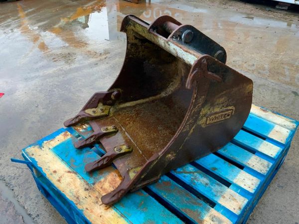 24" SCOOP BUCKET.......45mm PINS.....1202/24 377216047