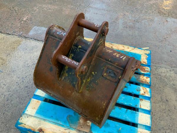 24" DIGGING BUCKET.....45mm PINS......1198/24. 377216077