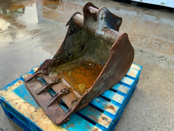 24" DIGGING BUCKET.....45mm PINS......1198/24. 377216088