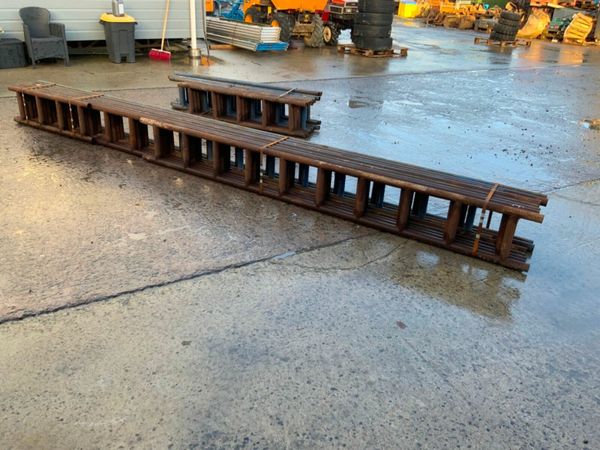 KWIK STAGE SCAFFOLDING LADDER BEAMS...1123 377216154